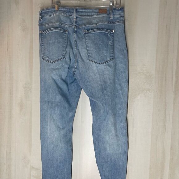 Judy Blue distressed light wash jeans frayed hem, size 14w - Picture 9 of 16